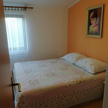 Apartman Ribaric 말리로시니 외부 사진