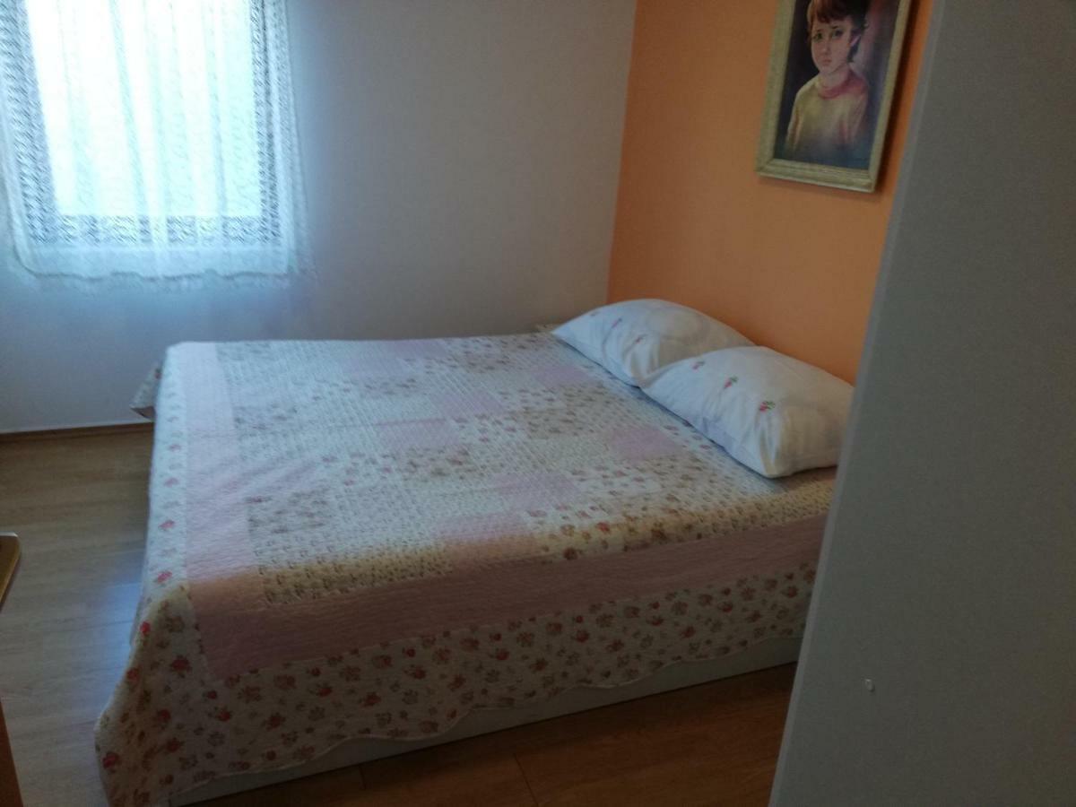 Apartman Ribaric 말리로시니 외부 사진
