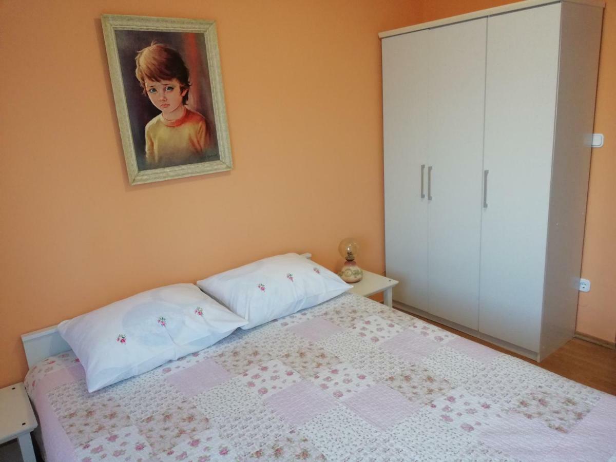 Apartman Ribaric 말리로시니 외부 사진